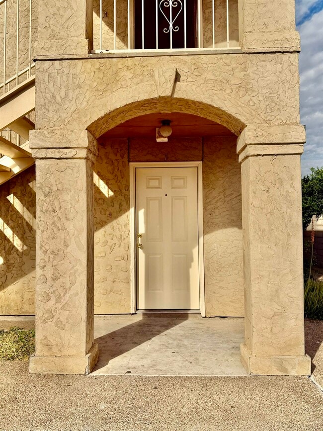 Building Photo - 206 E Canal St