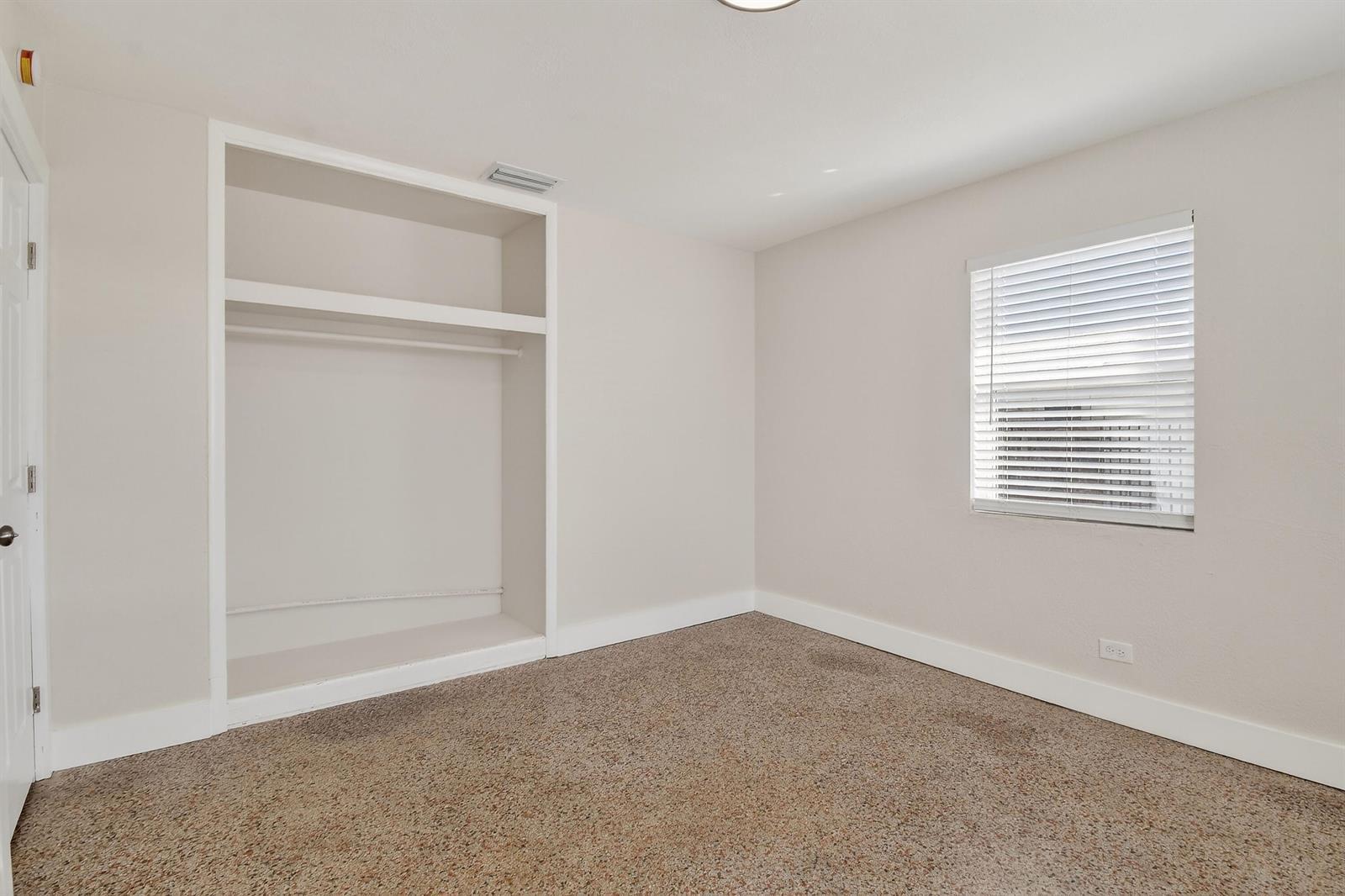 Building Photo - 58 W 27th St