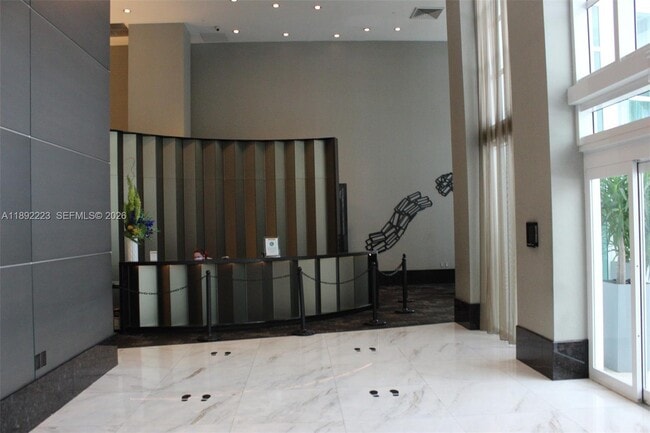 Building Photo - 951 Brickell Ave