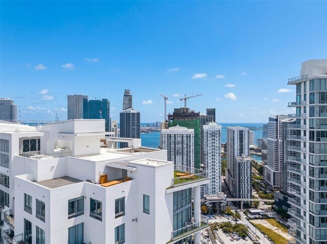 Building Photo - 90 SW 3rd St