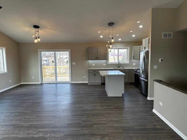 Building Photo - 317 Buena Terrace