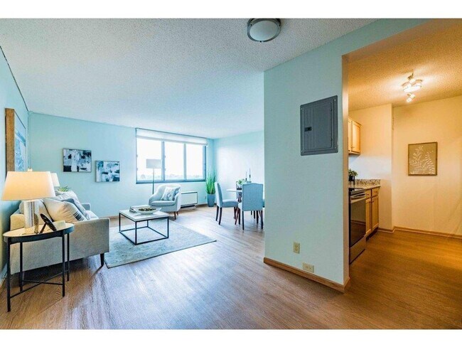 Building Photo - Spacious one-bedroom, one-bath condo in a fantastic St. Paul location!