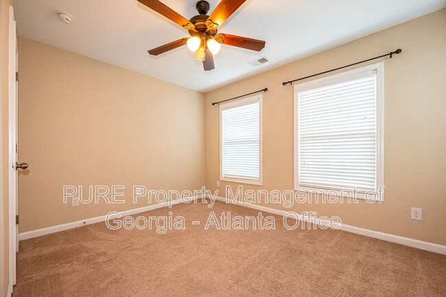 Building Photo - 13117 W Twin Alley