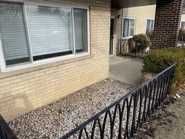 Building Photo - 535 S Cleveland Ave