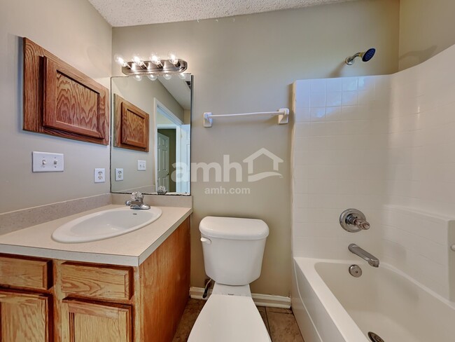 Building Photo - 2720 Cold Creek Blvd