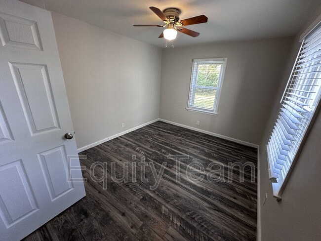 Building Photo - 7005 La Boiteaux Ave