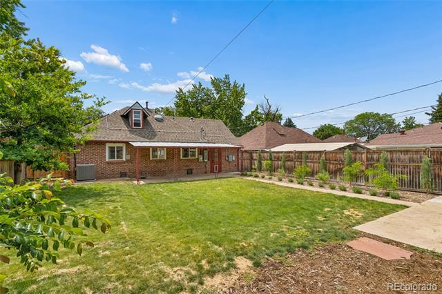 Building Photo - 556 S Canosa Ct