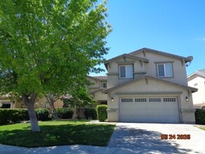Building Photo - Large West Lancaster 2 Story Built in 2004 with 3638 sq. ft.