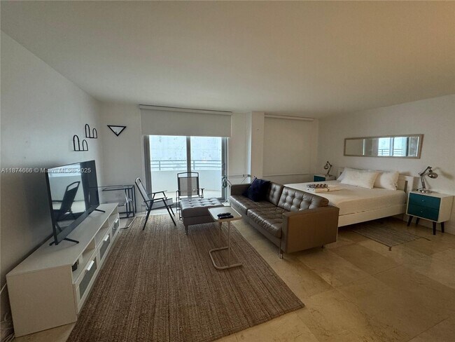Building Photo - 5555 Collins Ave