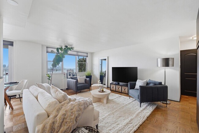 Building Photo - 6040 JFK Blvd E