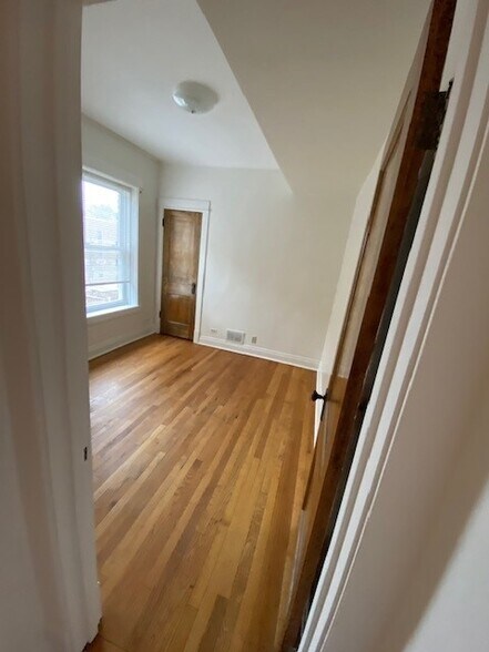 Bedroom 1 - 2057 w birchwood ave