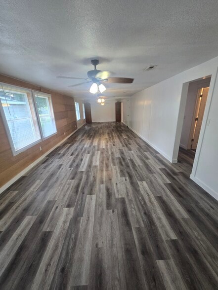 Building Photo - 1257 Congress St