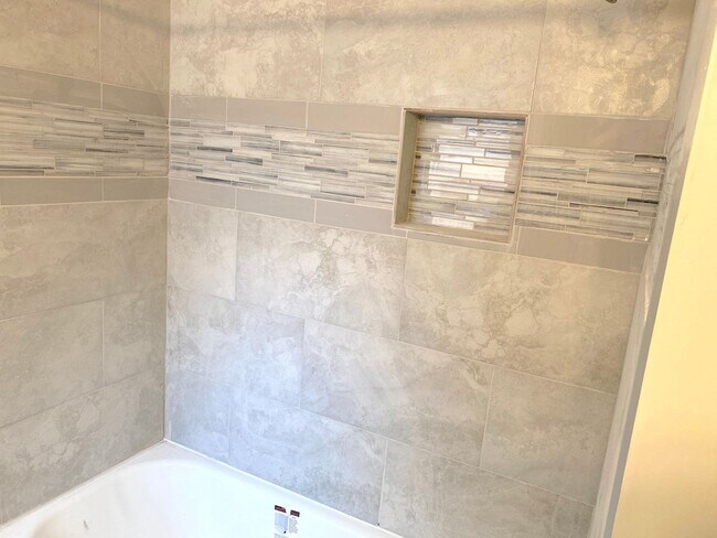 Building Photo - Triditional Spring Branch Beauty