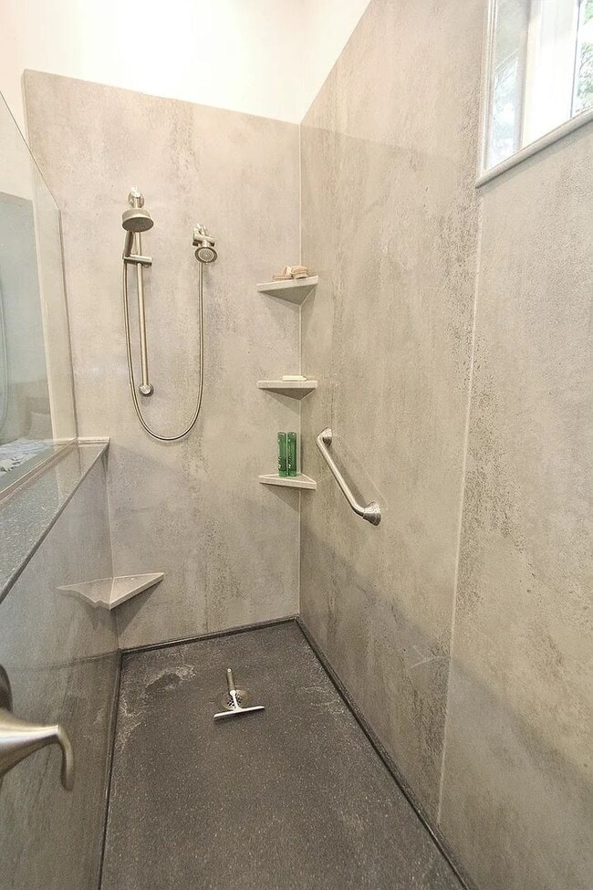 Building Photo - Charming Single-Level Home in Southeast Bo...