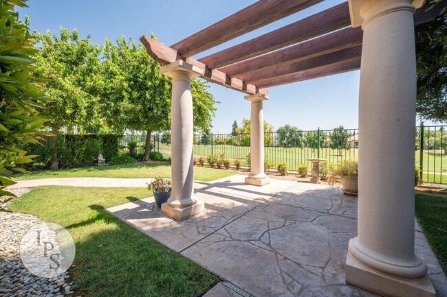 Building Photo - Move in by September 1st and get the rest of August FREE! Tuscan Bluffs at Copper River - Granvil...