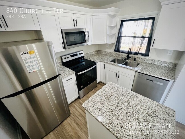 Building Photo - 840 Churchill Terrace