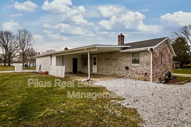 Building Photo - 1618 Clearbrook Rd NW