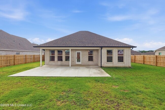 Building Photo - 15065 High Point Dr