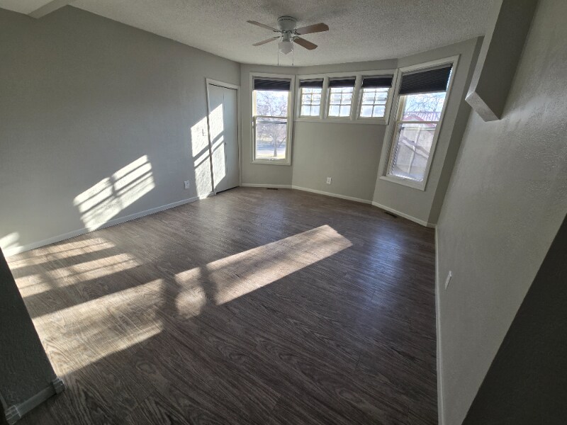 Building Photo - 541 1/2 Terry Ave