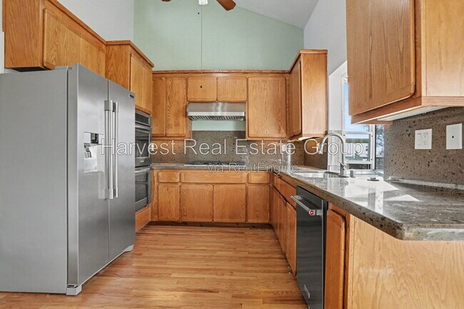 Building Photo - 2652 Hillcrest Ave