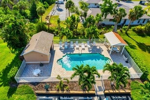 Building Photo - 16840 Sanibel Sunset Ct