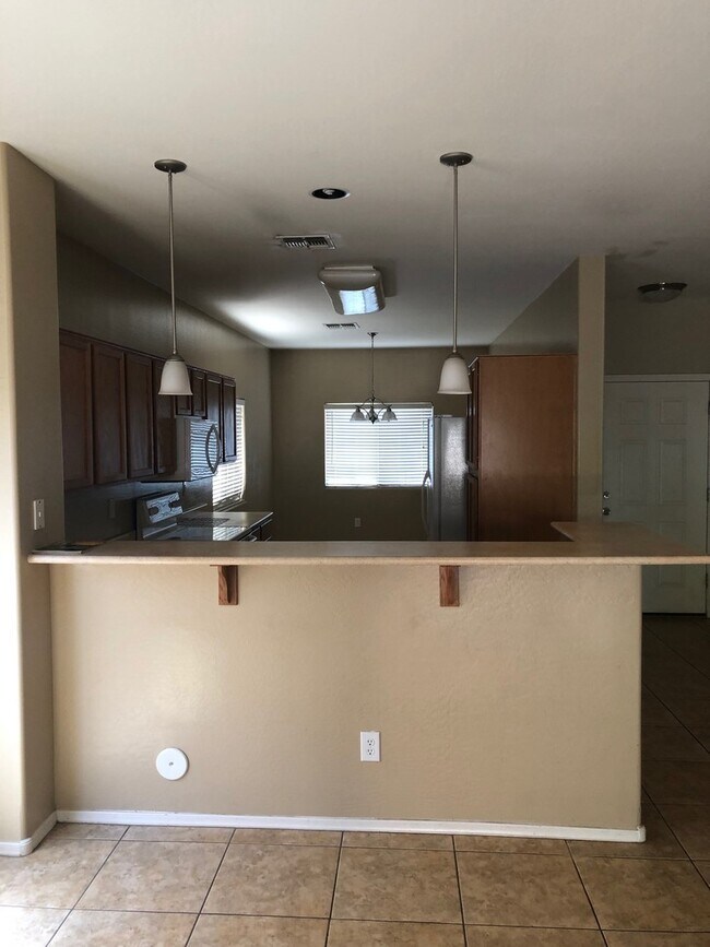 Building Photo - Beautiful Single-Level 3 Bedroom, 2 Bathroom Home in Maricopa