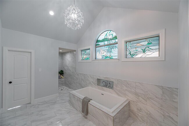 Building Photo - 3123 Baywood Park Dr