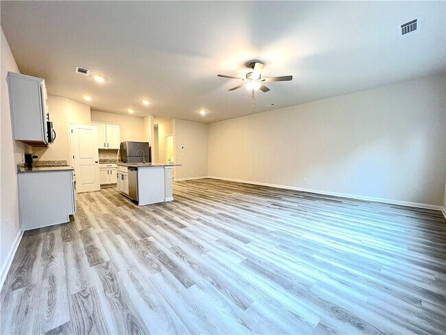 Building Photo - 4141 Oakwood Ter Ct
