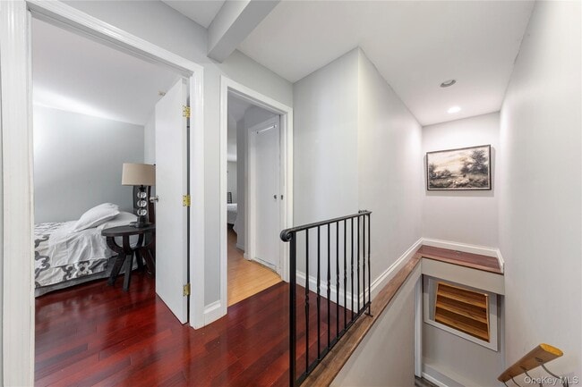 Building Photo - 355 1st St