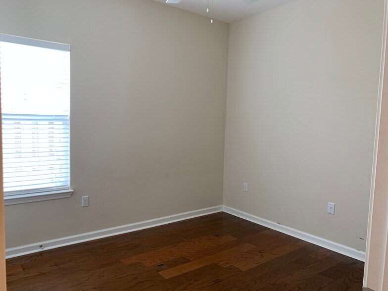 3rd bedroom - 124 Matt Blvd
