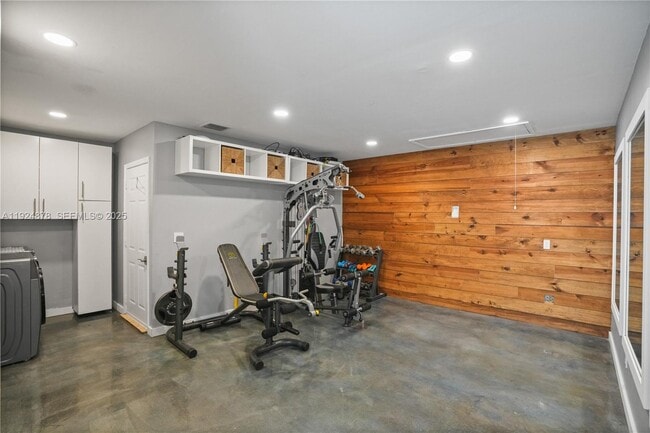 Building Photo - 19911 SW 82nd Pl