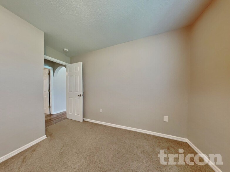 Building Photo - 495 Cartagena St