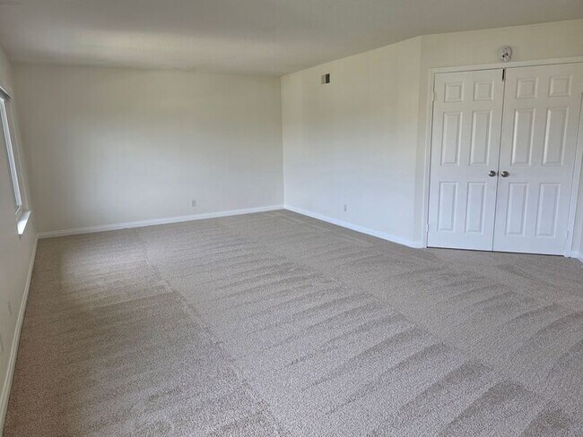 Building Photo - 27875 Avenida Armijo