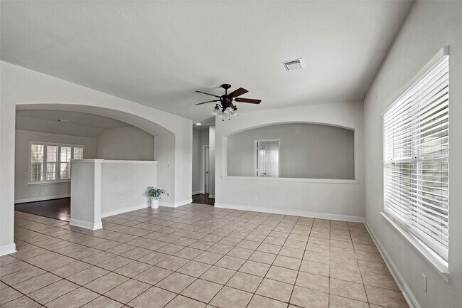 Building Photo - 2123 Enchanted Park Ln