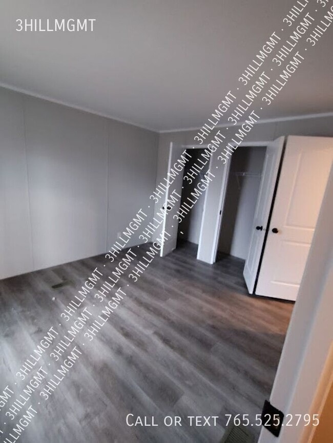 Building Photo - 5600 W Kilgore Ave