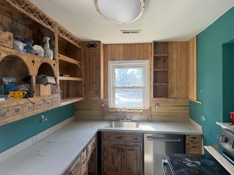 Building Photo - 1732 Rockwood Dr