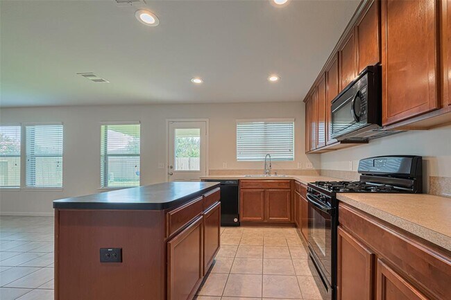 Building Photo - 20111 Brookwood Holw