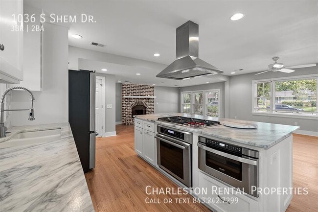 Building Photo - 1036 S Shem Dr