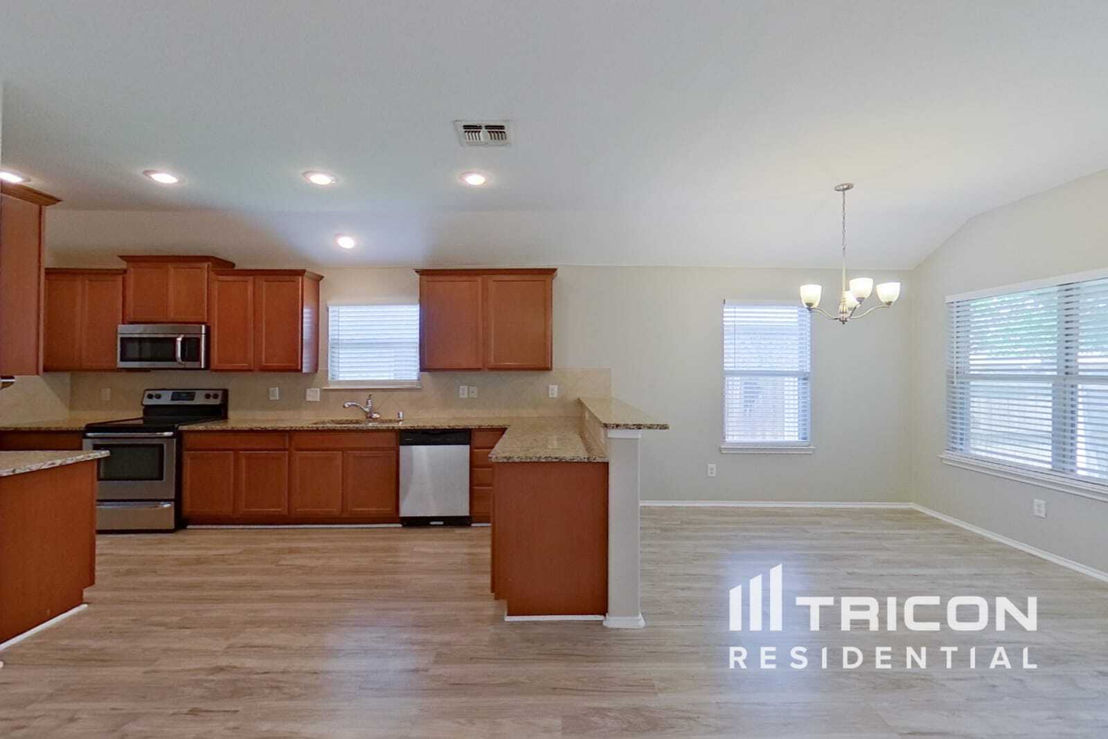 Building Photo - 1332 Red River Dr