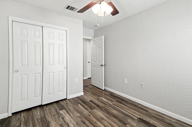 Building Photo - 12613 Paloma Blanca Way