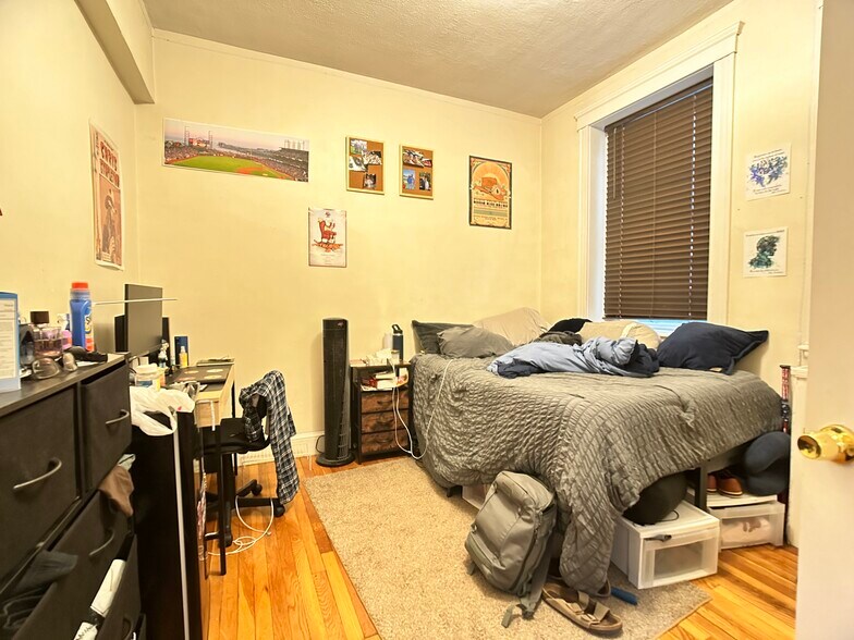 Building Photo - 2031 Commonwealth Avenue