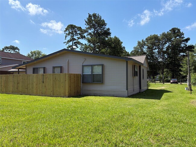 Building Photo - 17807 Dean Ct