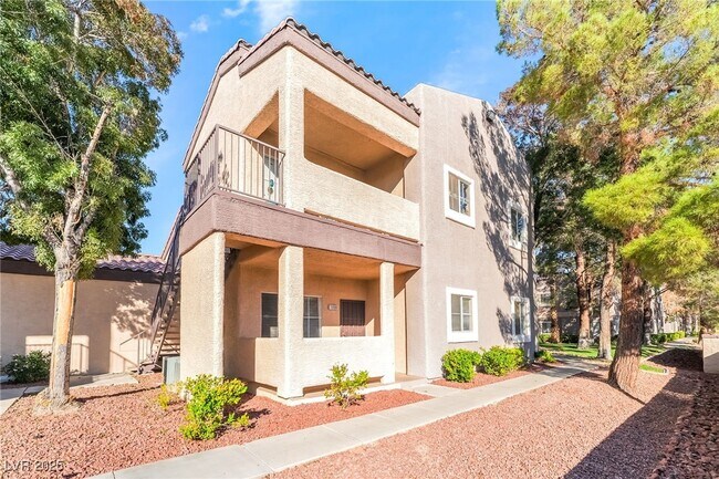 Primary Photo - 5250 S Rainbow Blvd