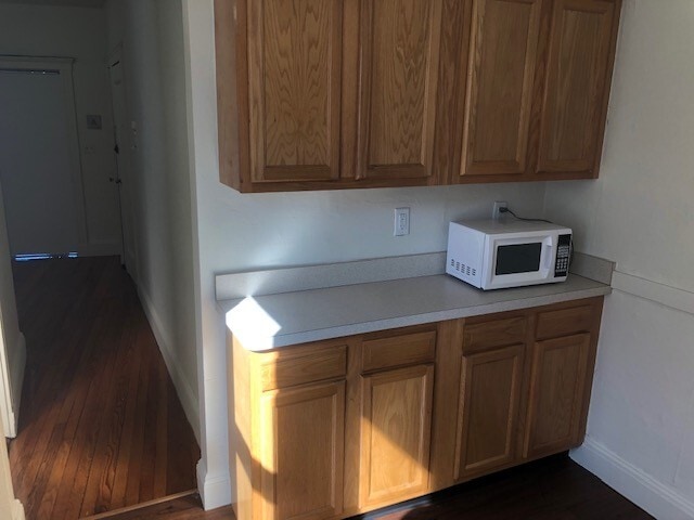 Building Photo - 127 Sutherland Rd