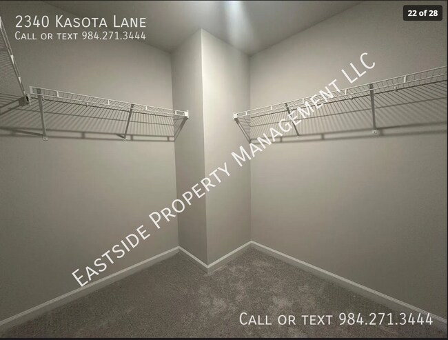 Building Photo - 2340 Kasota Ln