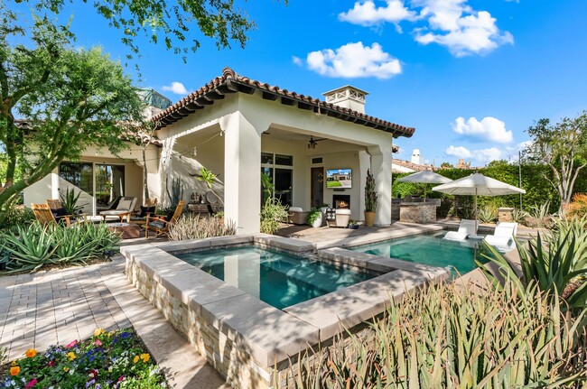 Building Photo - 56738 Palms Dr