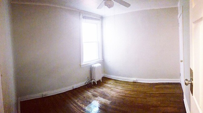 Building Photo - STUDENT RENTAL - HEART OF OAKLAND - 4 BR, ...