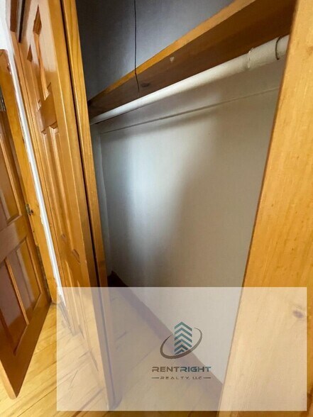 Building Photo - 5039 N Springfield Ave