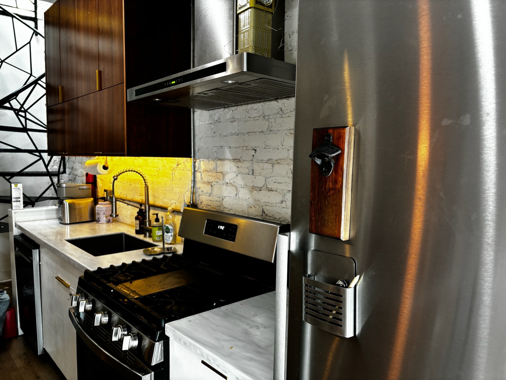 Building Photo - 1107 6th St NE