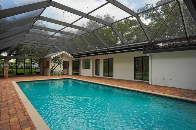 Building Photo - 6230 SW 112th St